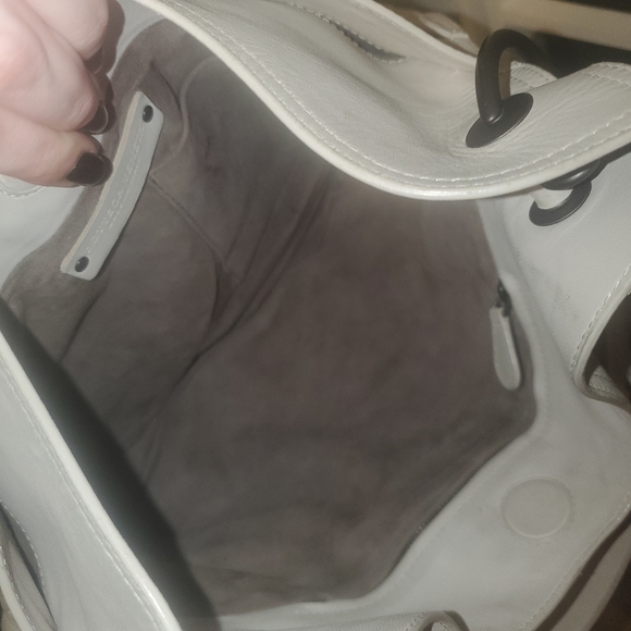 COPY - Cream Bottega Shoulder Bag - Picture 5 of 7